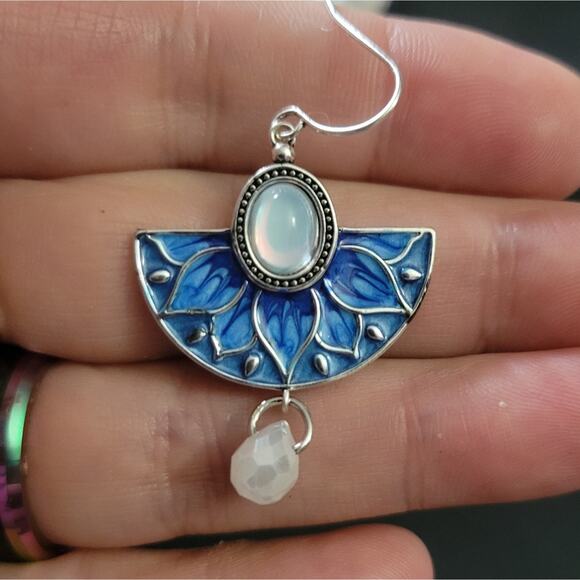 Beautiful Fan Shaped Silver And Blue Enamel Earrings Synthetic Opal Accents - Picture 1 of 2
